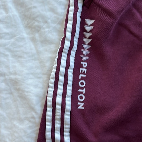 Adidas x Peloton XL joggers maroon - Picture 4 of 4